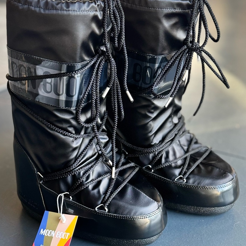 NEW- MOONBOOT ICON GLANCE BLACK SATIN BOOTS - Women's Size 35/38
